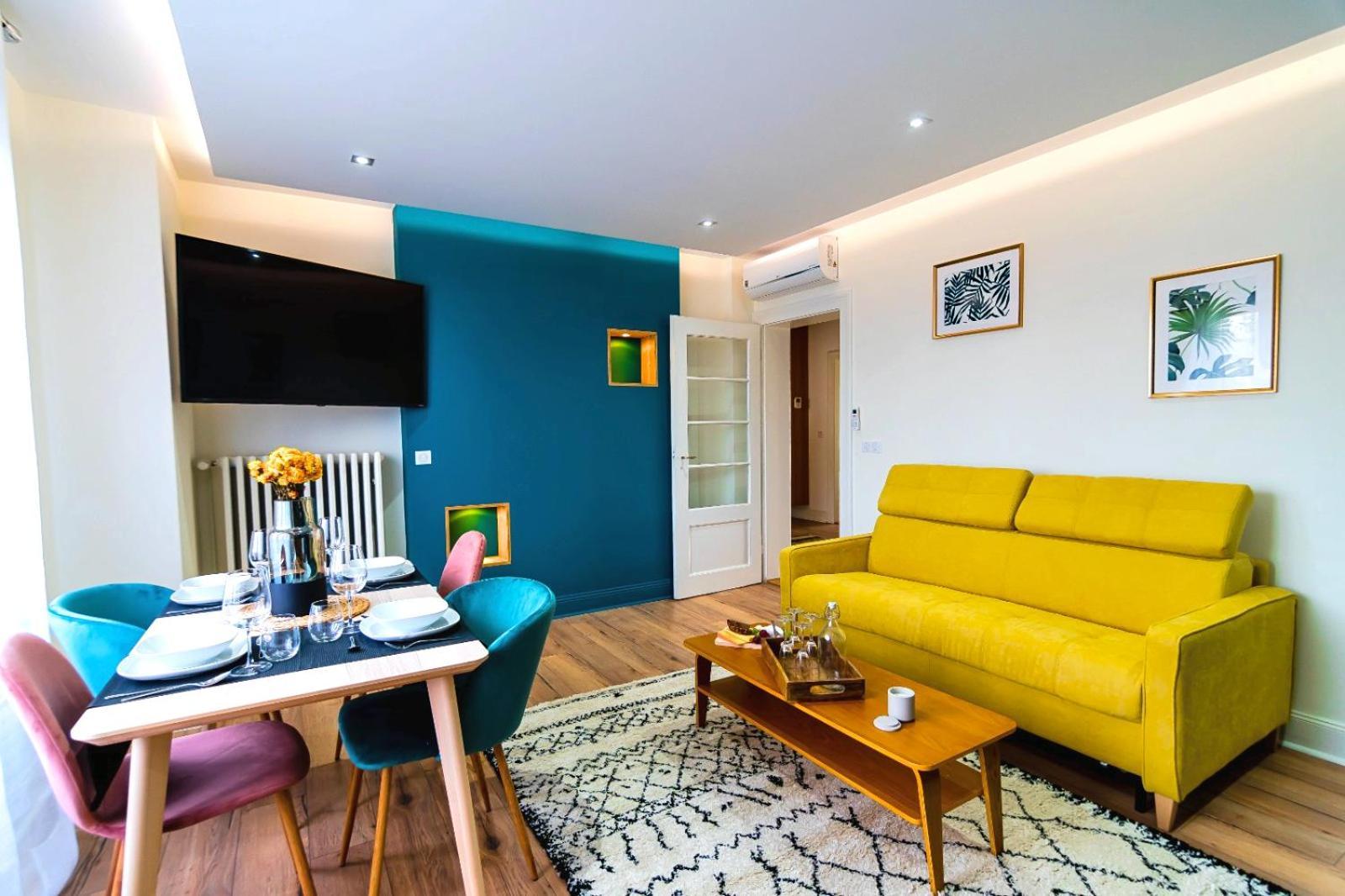 Bel Ami: Modern Chic With Garden Access In Center Schiltigheim