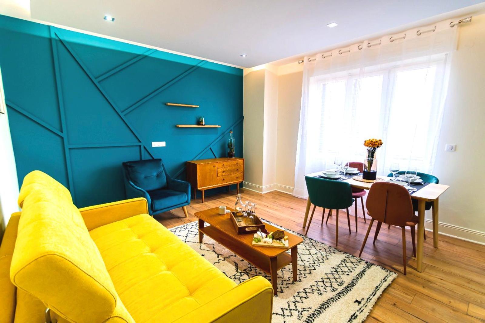 Bel Ami: Modern Chic With Garden Access In Center